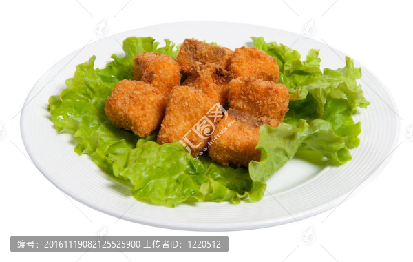 在盤(pán)子上被毆打的鮭魚(yú)