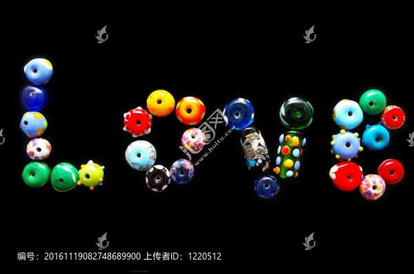獨(dú)特的彩色玻璃珠的文字