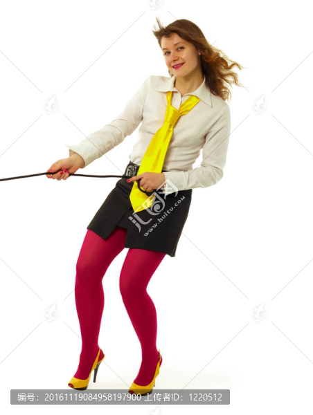 快樂的女孩在一個明亮的衣服