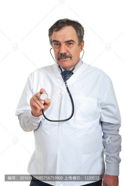 中年男子stethsocope醫(yī)生