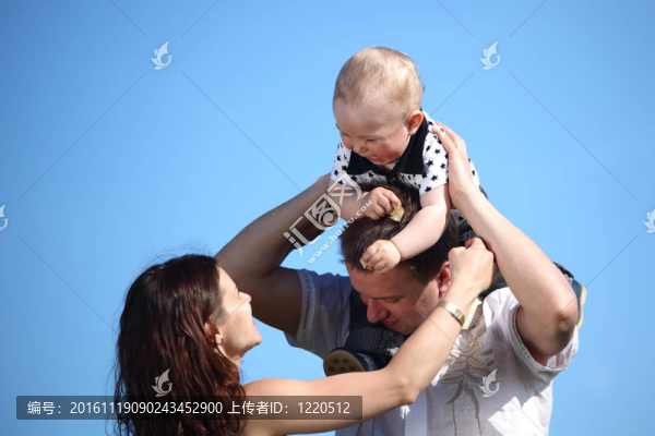 天空幸福的家庭