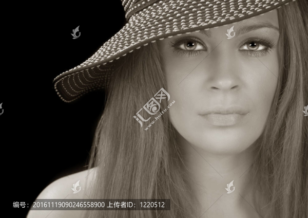 美麗的女人戴帽子