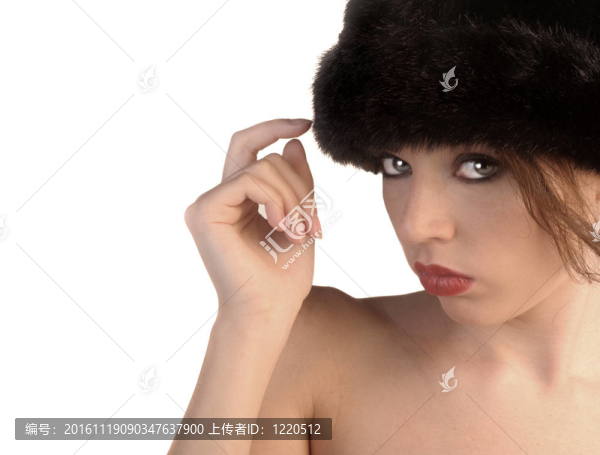 在帽子的女人