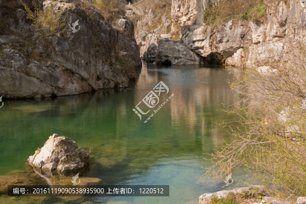 綠色的河