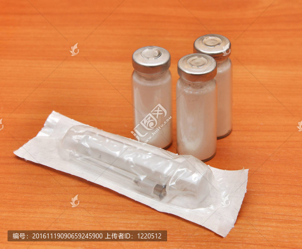 醫(yī)藥瓶和注射器