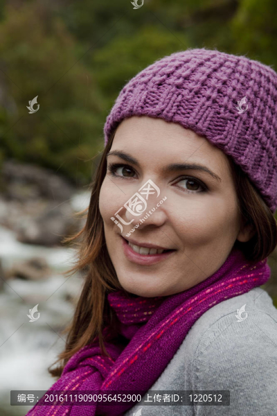 年輕漂亮的女人