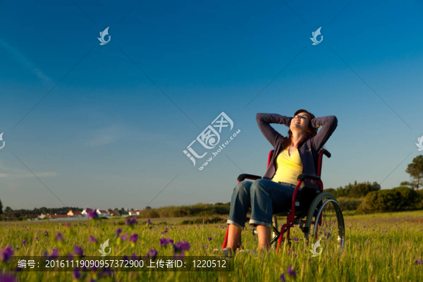 輪椅上的殘疾婦女