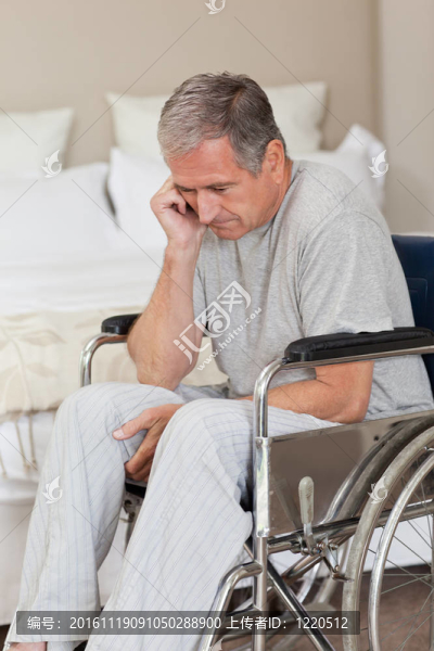 在他的wheelc體貼老人
