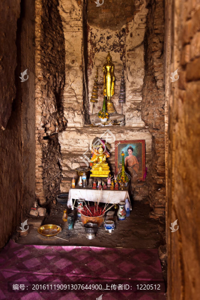 著名的寺Wat,Phra,Si,sanphet；在Ajutthaya皇家宮殿