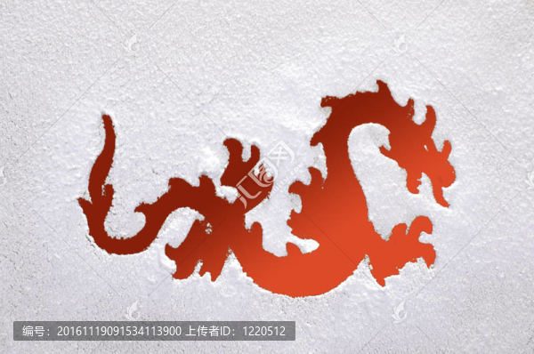 凍結(jié)的窗戶上的火龍。