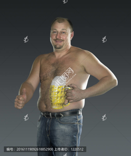 啤酒肚的男人