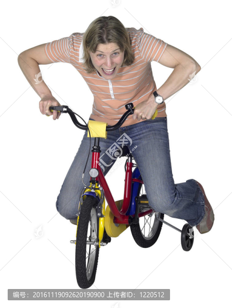 瘋狂的騎自行車的女孩