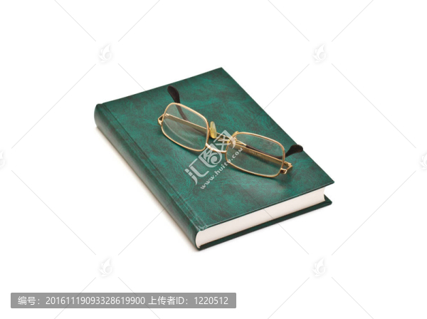 綠色書籍和眼鏡；白色背景