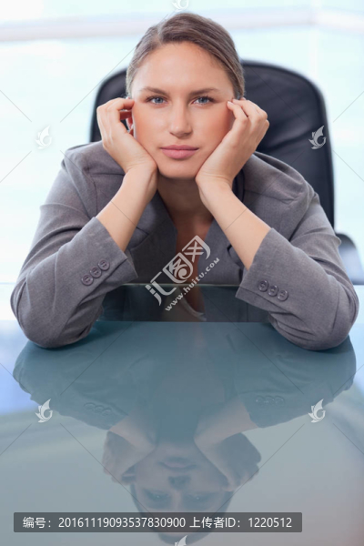 一個(gè)無聊的女商人的肖像