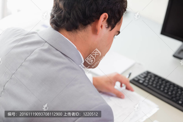 以上商家做論文的觀點(diǎn)