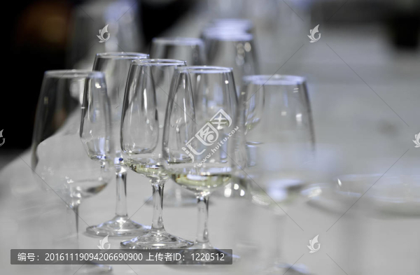 葡萄酒被稱為catavinos眼鏡