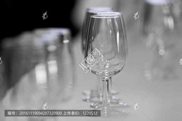 葡萄酒被稱為catavinos眼鏡