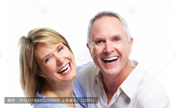 戀愛(ài)中的老夫妻。