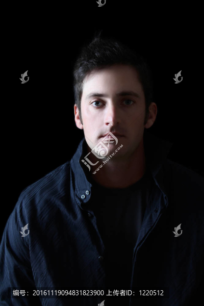 黑暗的男性模型-匯圖網(wǎng) www.fosd68.com 黑暗的男性模型