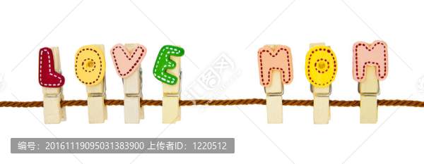 愛媽媽的短語夾在繩子上