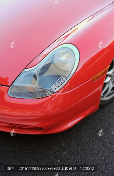 紅色跑車