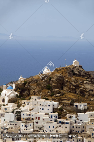 全景景觀典型的希臘島的白色教堂建筑基克拉迪建筑觀地中海IOS島希臘