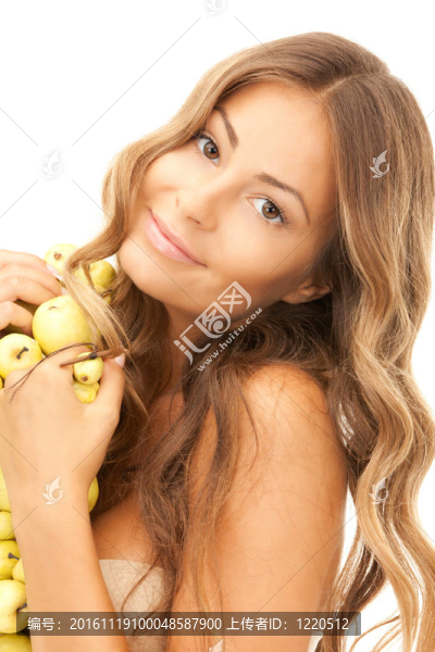可愛的女人和綠色的蘋果