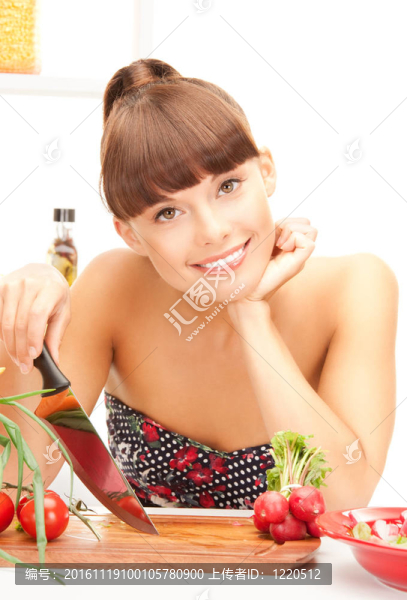 廚房里的漂亮女人
