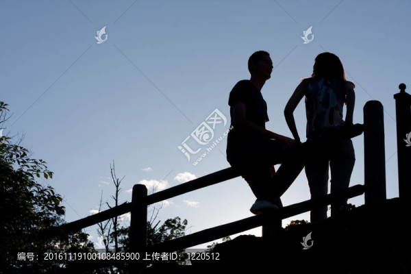夫婦的剪影