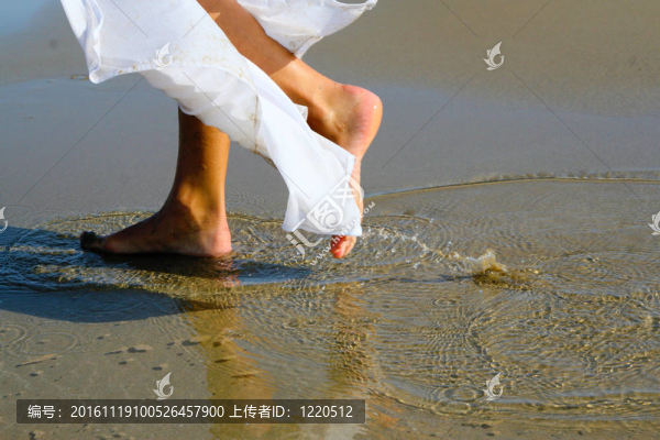 年輕漂亮的女人