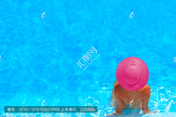 漂亮的金發(fā)女人-匯圖網(wǎng) www.fosd68.com 漂亮的金發(fā)女人