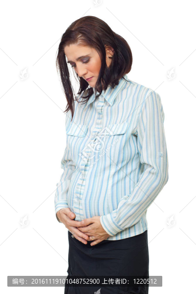 肚子痛的孕婦