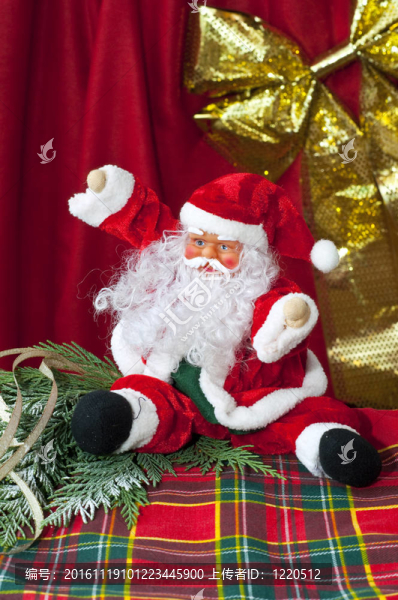 圣誕老人坐在