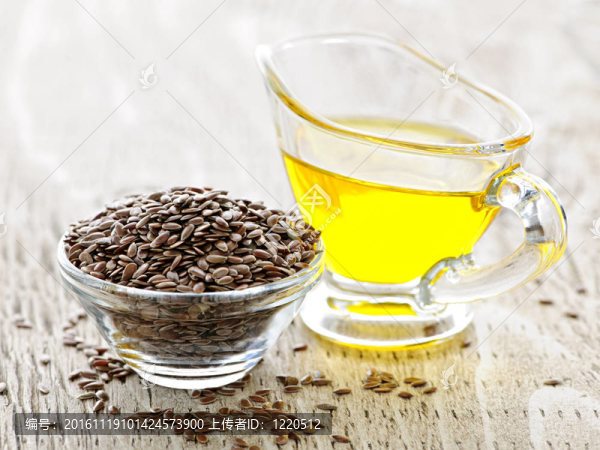 棕色亞麻籽和亞麻油
