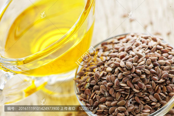 棕色亞麻籽和亞麻油
