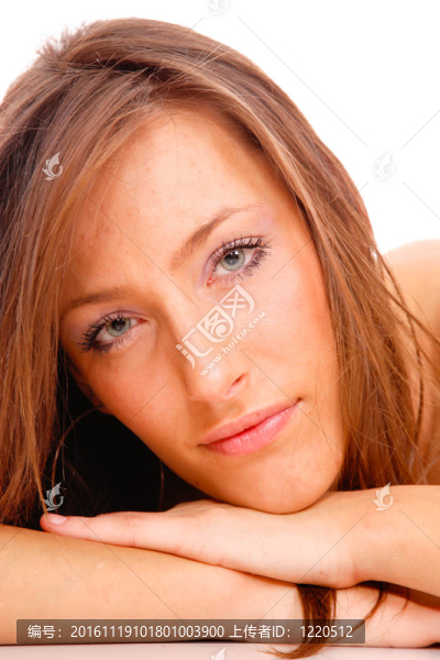 一個(gè)清新可愛的女人的肖像