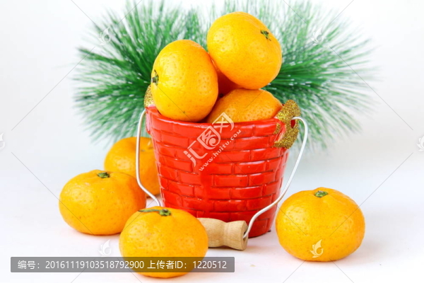 罐頭上寫著中國橘