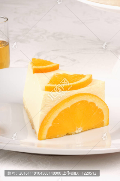 橙色的巴伐利亞奶油（bavarese）