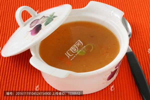 碗里的韭菜湯