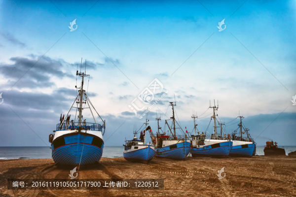 漁船在Thorup海灘；丹麥