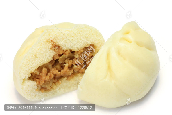 蒸出的肉包子