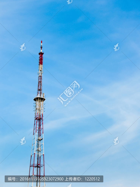 帶藍(lán)色天空的天線