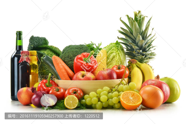 與白色分離的蔬菜和水果的組合物