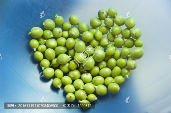 剝豌豆-匯圖網(wǎng) www.fosd68.com 剝豌豆