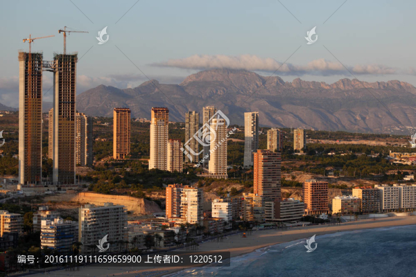 在地中海城市貝尼多姆的高層建筑；西班牙