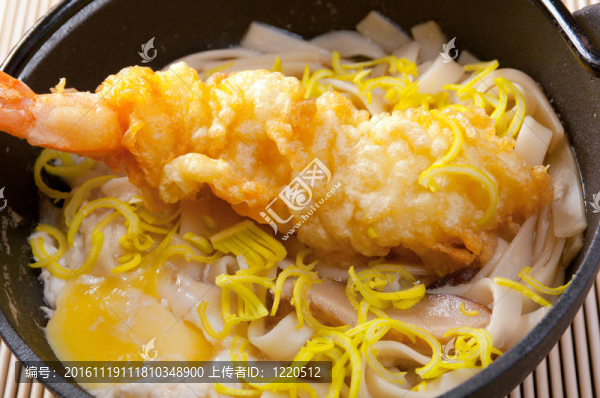 蝦面上餃子