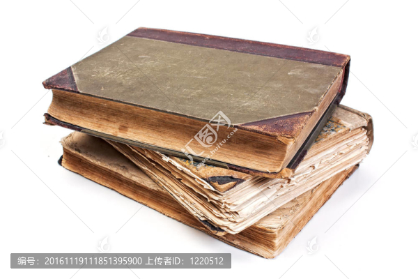 一本有著褶皺的床單的舊書