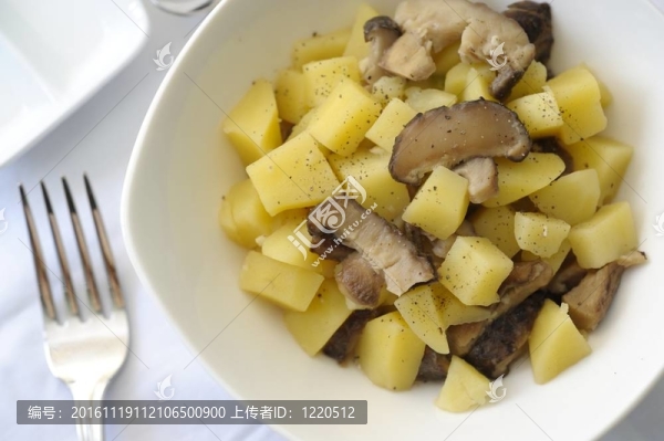 美味亞洲風(fēng)格土豆-匯圖網(wǎng) www.fosd68.com 美味亞洲風(fēng)格土豆