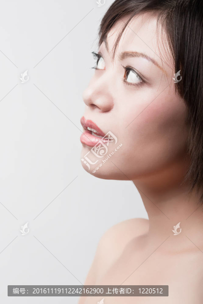 健康皮膚的女孩