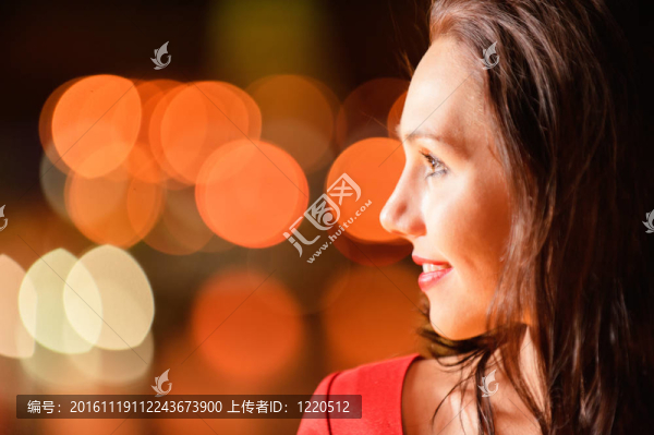 美麗女人的夜晚肖像